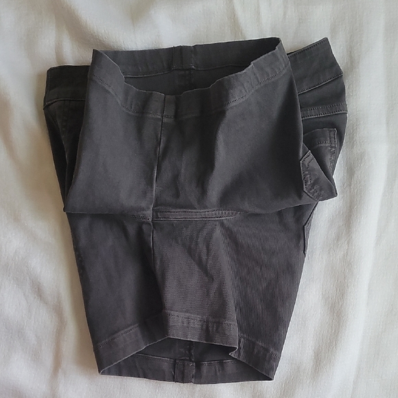 SPANX Charcoal Shorts - Picture 8 of 9
